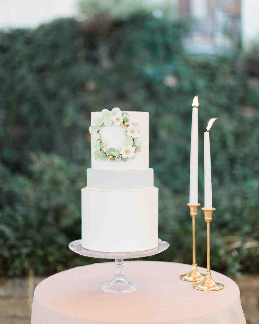Wedding Cakes With Sugar Flowers That Look Incredibly Real Martha Stewart Weddings