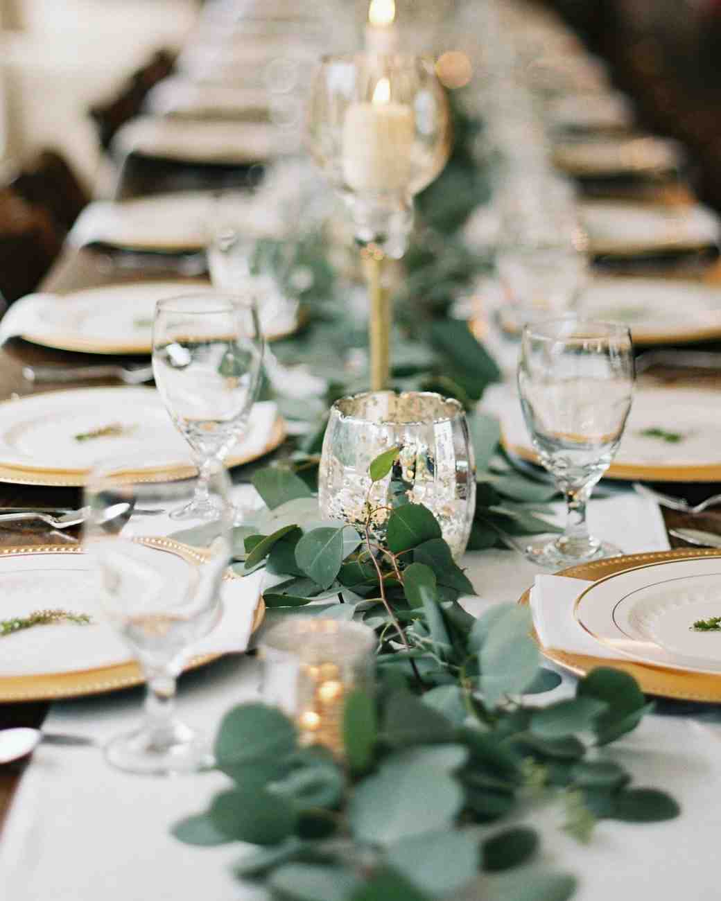 36 Simple Wedding Centerpieces Martha Stewart Weddings   Simple Wedding Centerpieces Simply Sarah Photography 0917 Vert.JPG