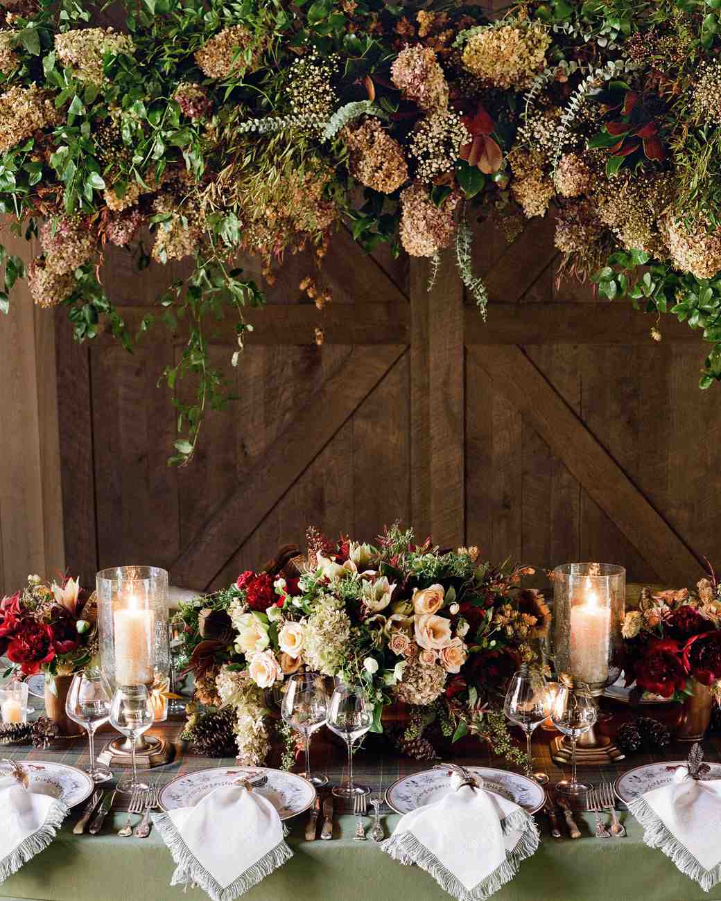 24 Dried Flower Arrangements That Are Perfect For A Fall Wedding