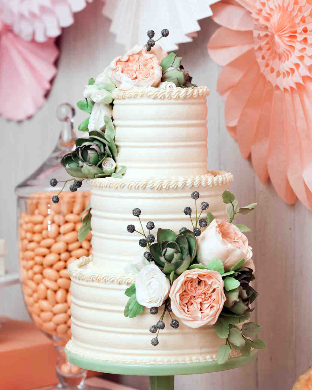 A Sweet Guide to Choosing a Frosting  for Your Wedding  Cake  