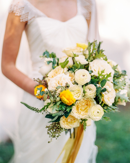 30 Monochromatic Wedding Bouquets | Martha Stewart Weddings