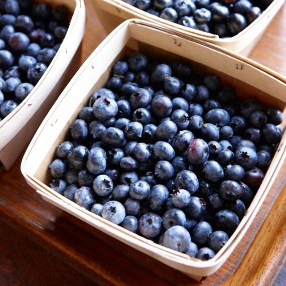 blueberries-ld107757.jpg