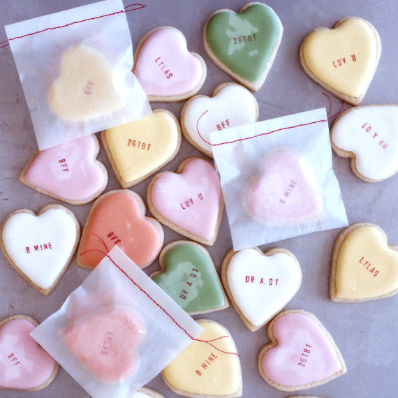 la104506_0209_conhearts.jpg
