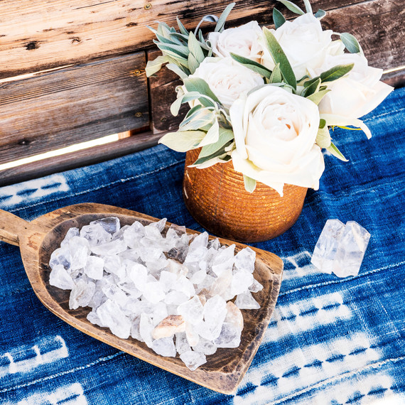crystal energy table blue white flowers crystal energy table blue white flowers