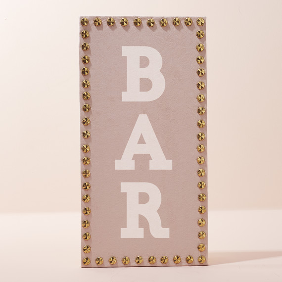 signage-studs-082-d111930.jpg