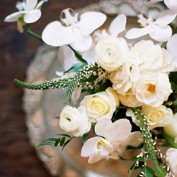 white-wedding-bouquet-0216.jpg
