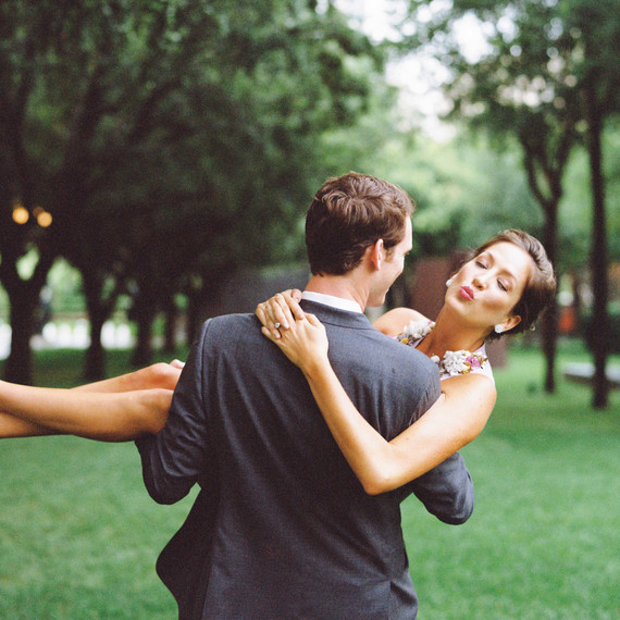 3-groom-carrying-bride-0116.jpg