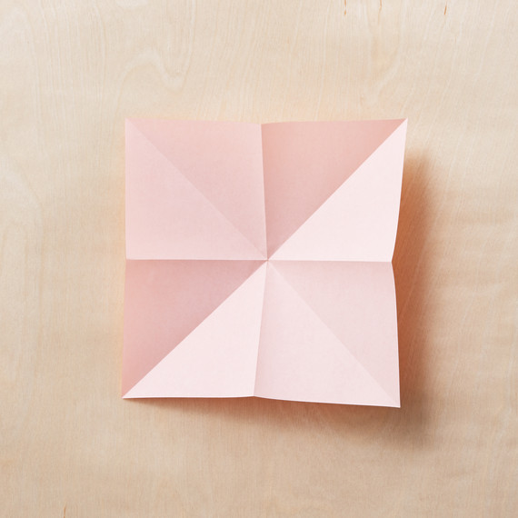 origami-bow-1-184-mwd110795.jpg