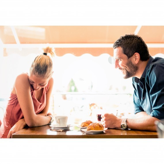 dating-couple-on-a-date-1215_sq.jpg (skyword:321726)