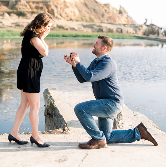 valentines da proposal couple valentines da proposal couple