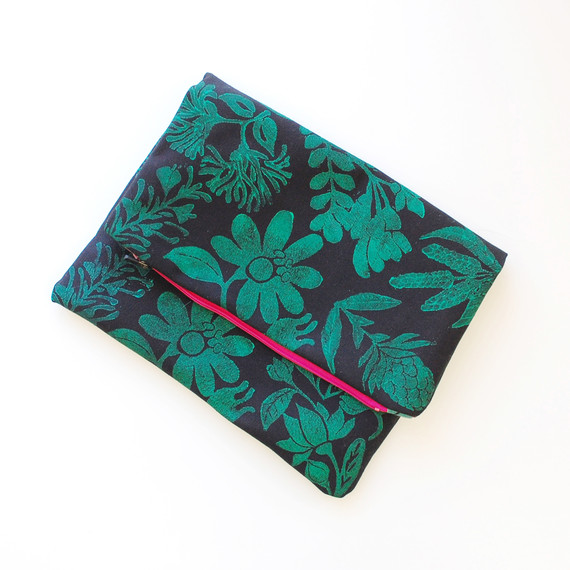 custom-stamped-clutch-04-0415.jpg