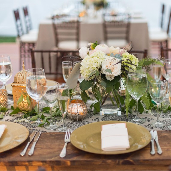 jess-levin-tablescape-09-0815
