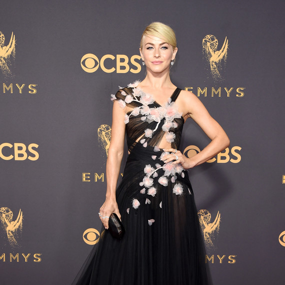 Julianne Hough Emmys Red Carpet 2017 Julianne Hough Emmys Red Carpet 2017