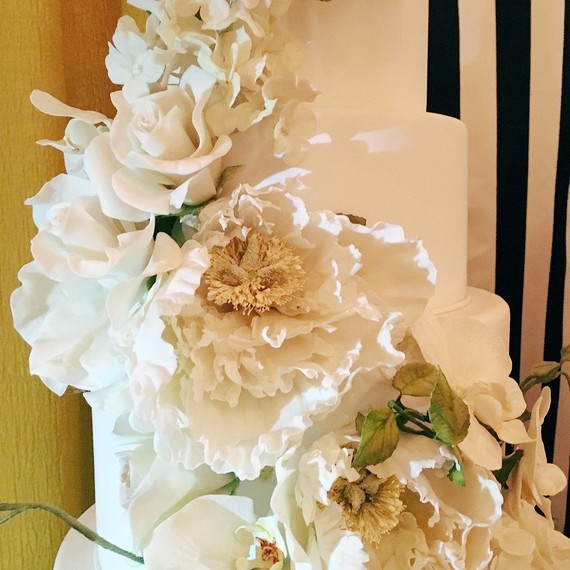 martha-wedding-party-cake-0116.jpg