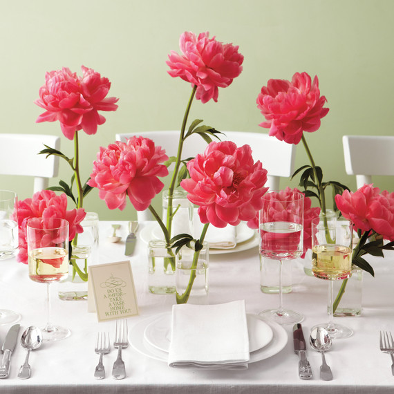 peonies-centerpieces-mwd108136.jpg