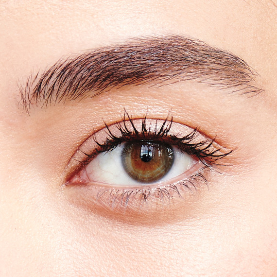 beauty-portrait-eye-220-d111521.jpg