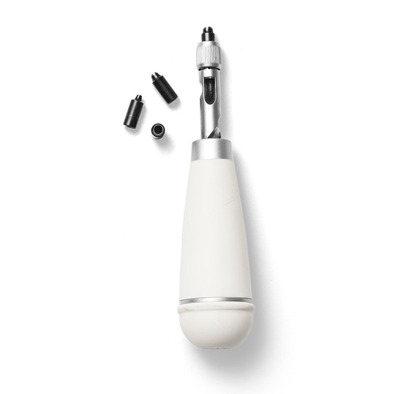 japanese-hole-punch-124-d111933.jpg