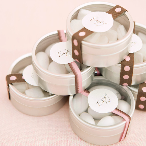 out-of-date-wedding-favors-0316.jpg