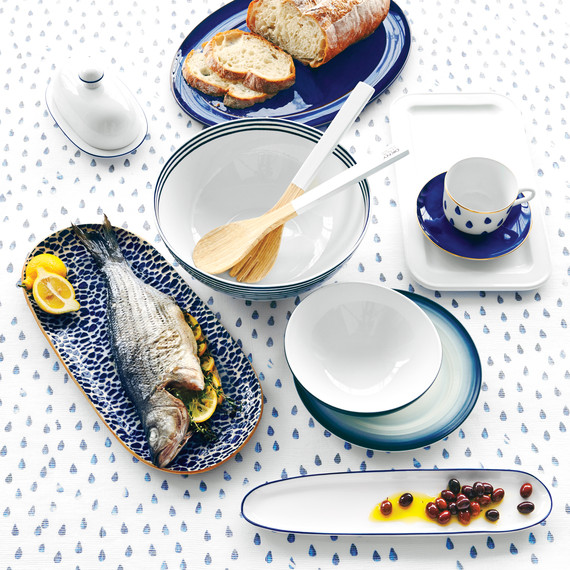 place-setting-family-130-d112189.jpg