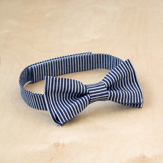 davidstarkdesign_mscont_diybowtie_small.jpg (skyword:312913)