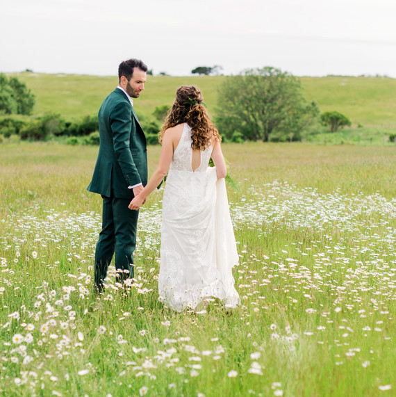 molly ed wedding couple bride groom in field molly ed wedding couple bride groom in field