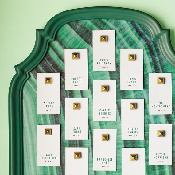 escort-cards-a-363-focus-mwd109950.jpg