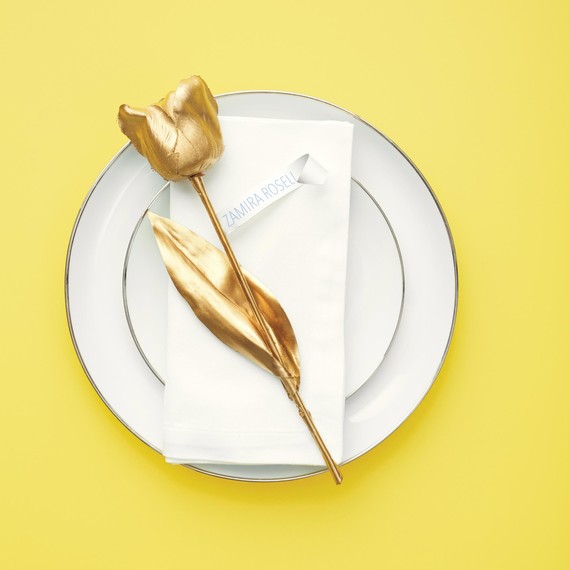 mplate-with-gold-rose-0773-d112701.jpg