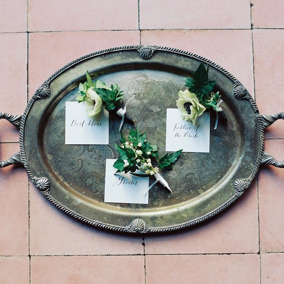 winter-wedding-boutonnieres-1-1115