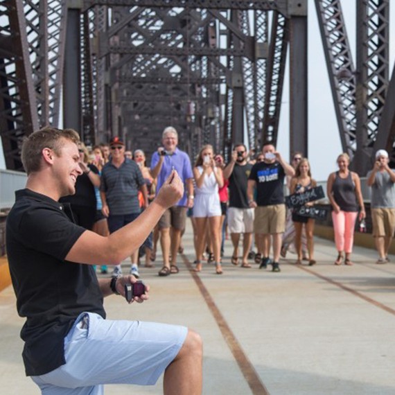 bridge-family-friends-proposal-1215