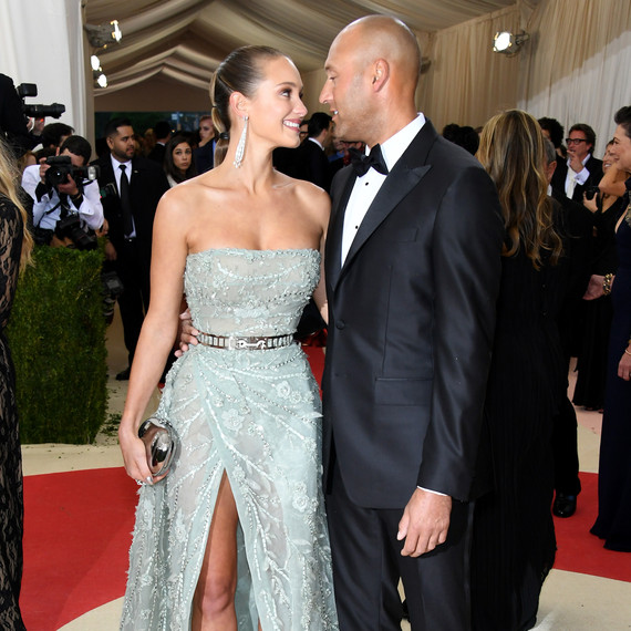 derek-jeter-hannah-davis-large-0616.jpg