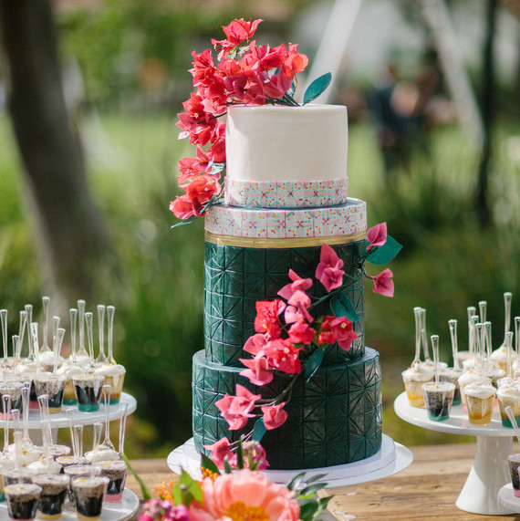 amy mark california green cake with bright pink flowers amy mark california green cake with bright pink flowers