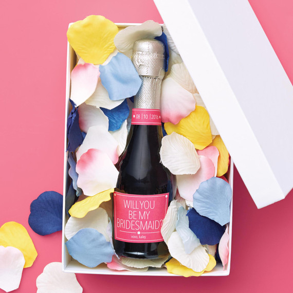 mbridesmaid-champagne-in-box-0763-d112701.jpg