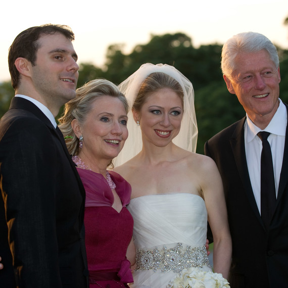 Chelsea Clinton and Marc Mezvinsky wedding photo with Bill and Hillary Clinton Chelsea Clinton and Marc Mezvinsky wedding photo with Bill and Hillary Clinton