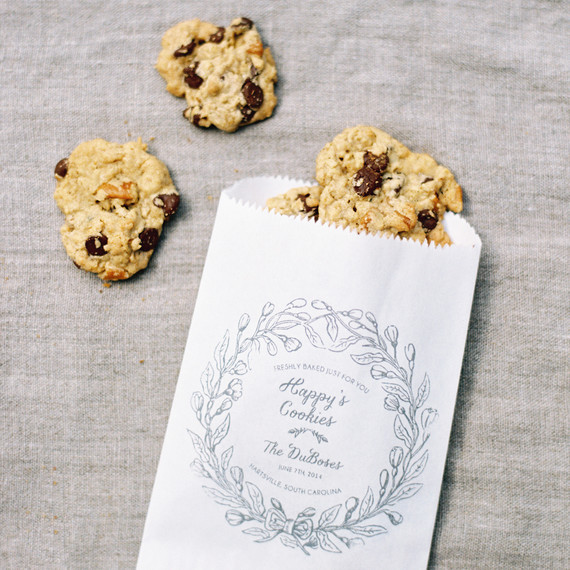 irby-adam-wedding-cookies-209-s111660-1014.jpg