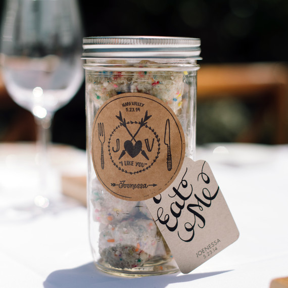Easy Ways To Upgrade Your Mason Jar Wedding Favors Martha Beyond The Mason Jar 8 Wedding Trends You Haven T Seen On Pinterest Yet