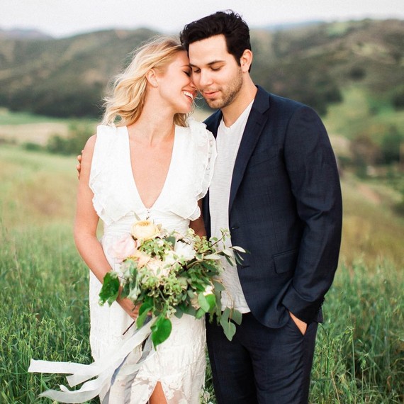 Anna Camp Skylar Astin engagement photo Anna Camp Skylar Astin engagement photo