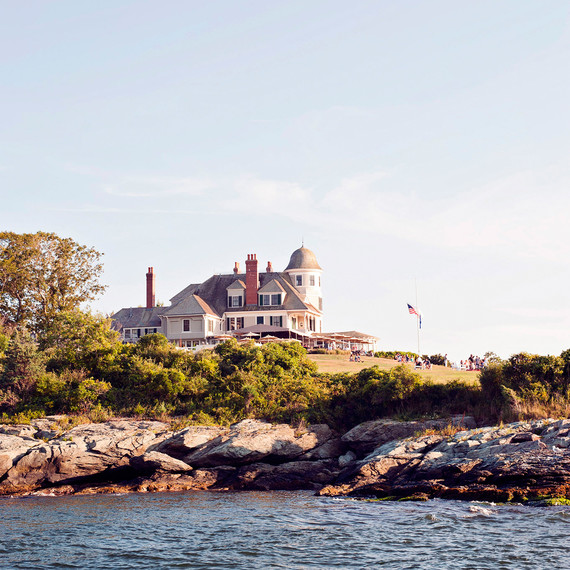 honeymoon-road-trip-castle-hill-newport-0715.jpg
