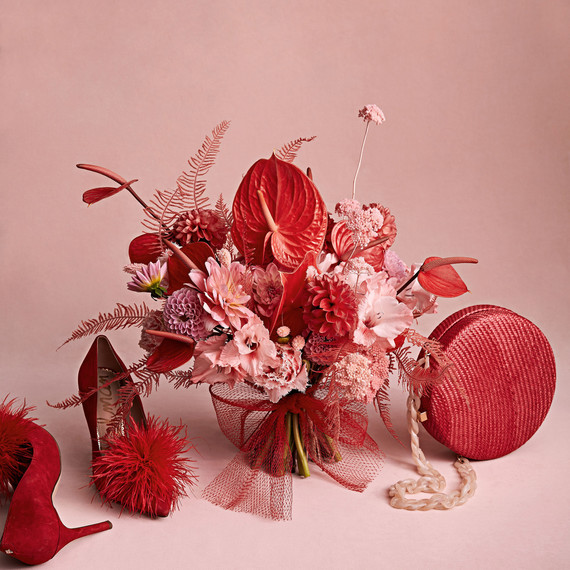 red bouquet and accessories red bouquet and accessories