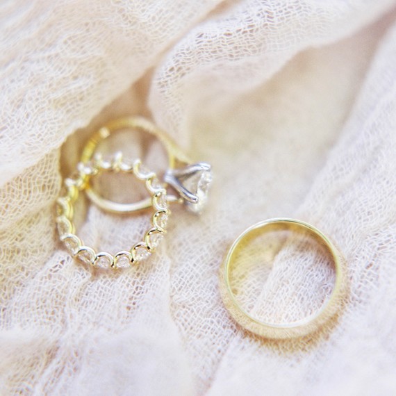 What Should You Do With Your Engagement Ring During The Wedding Related Best And Worst Places To Your Engagement Ring When It S Not On Finger