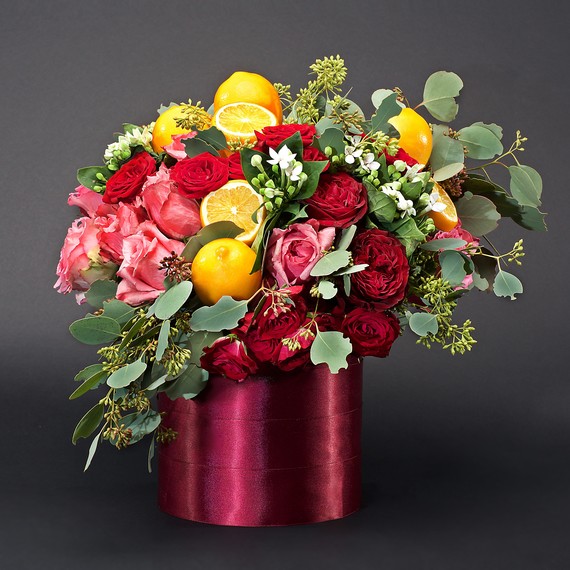 citrus centerpiece roses lemon pink vase citrus centerpiece roses lemon pink vase