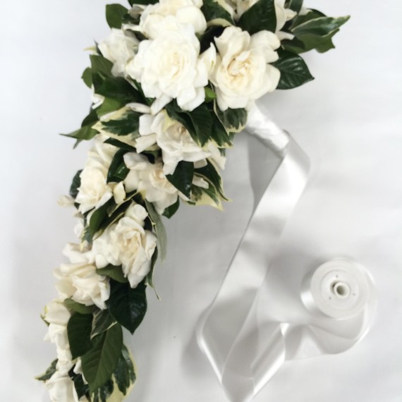 ron-wendt-cascading-bouquet-gardenias-11-0616.jpg