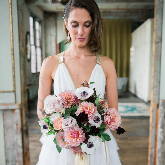 hessney-and-co-garden-rose-bridal-bouquet-0716.jpg