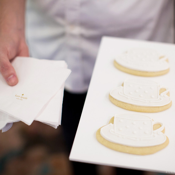 kate-spade-martha-weddings-baked-350-cookies-0516.jpg