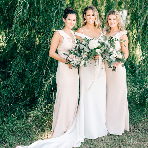 maggie zach wedding bride and bridesmaids maggie zach wedding bride and bridesmaids