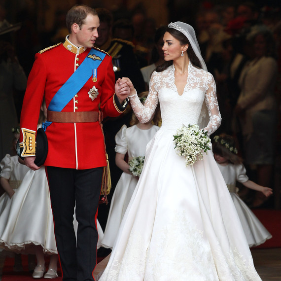 royal-wedding-dress-kate-middleton-113266472-1115.jpg