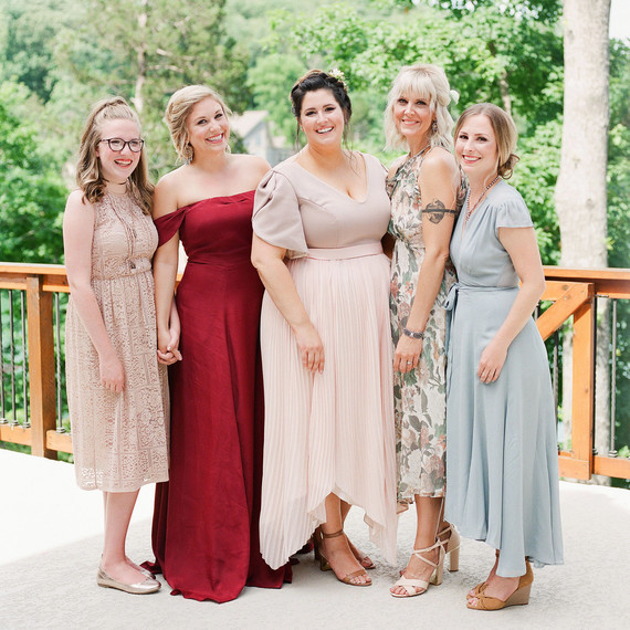 wedding bridesmaids outdoor portarits wedding bridesmaids outdoor portarits