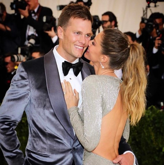 Gisele Bündchen and Tom Brady on the Red Carpet at Met Gala 2017 Gisele Bündchen and Tom Brady on the Red Carpet at Met Gala 2017