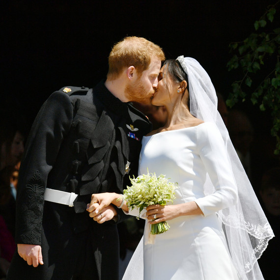 Prince Harry and Meghan Markle Married Kiss Prince Harry and Meghan Markle Married Kiss