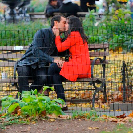 proposals-almost-gone-wrong-katie-john-kissing-0815.jpg