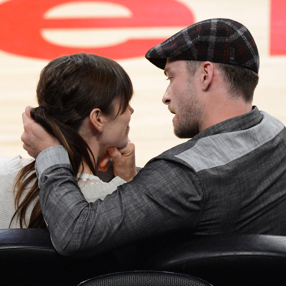 celebs-courtside-jessica-biel-justin-timberlake-0616.jpg